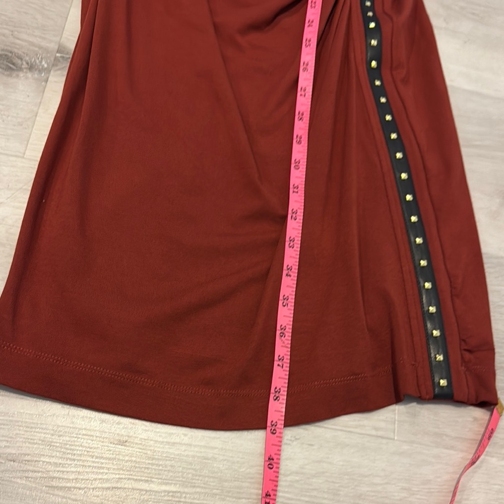 Carmen Marc Valvo NWT V-Neck with gold studs and Leather trim Midi Dress. - Picture 8 of 10
